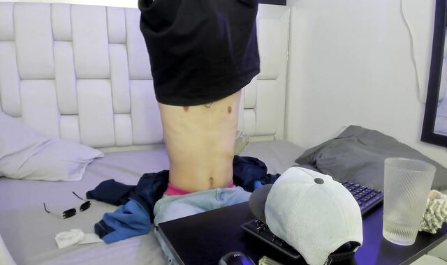 smoking a lil and displaying my underarms