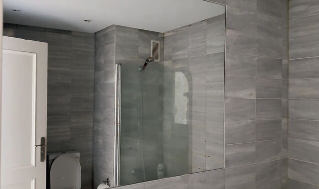 unsuspicious flexing gigantic total bod idolize