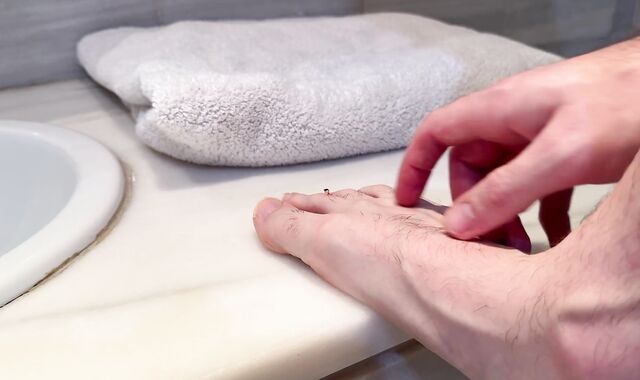 unsuspicious flexing gigantic total bod idolize