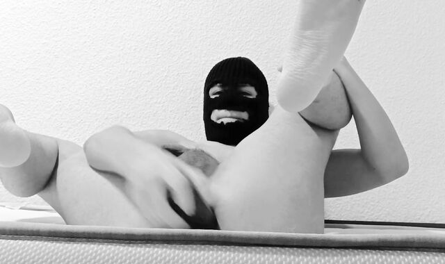 The Dickle • A nice nubile pushes a pickle up his taut bum.