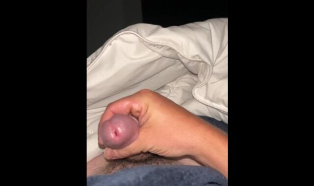 Milking off ginormous divk