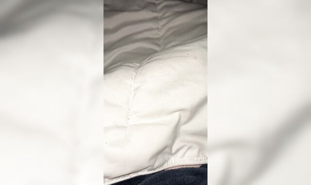 Milking off ginormous divk