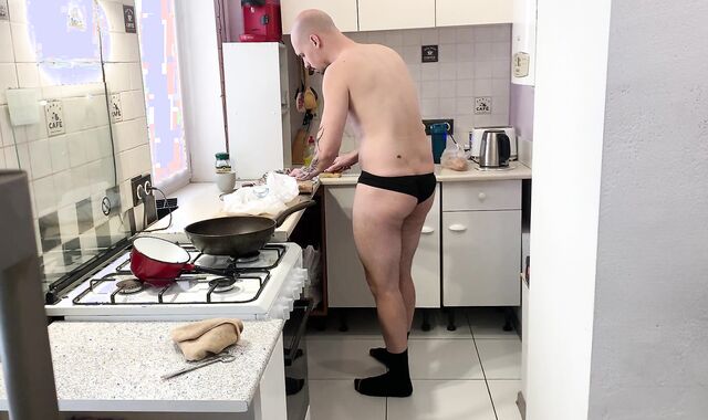 I am waiting for a paramour while my spouse is at work. I am the entire of the USRO liquid