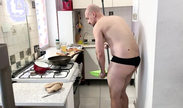 I am waiting for a paramour while my spouse is at work. I am the entire of the USRO liquid