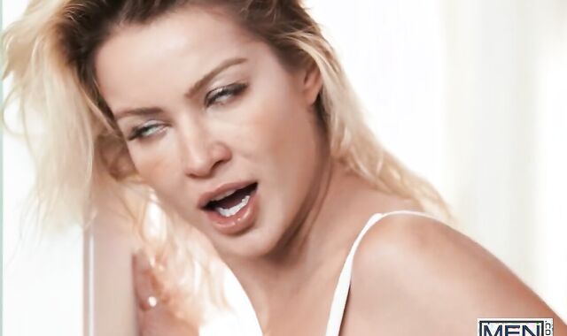 DUDES - Thanksgiving Turns Into A Dirty Threeway Featuring Drake Von, Foxy Alex And Virgin Smooch