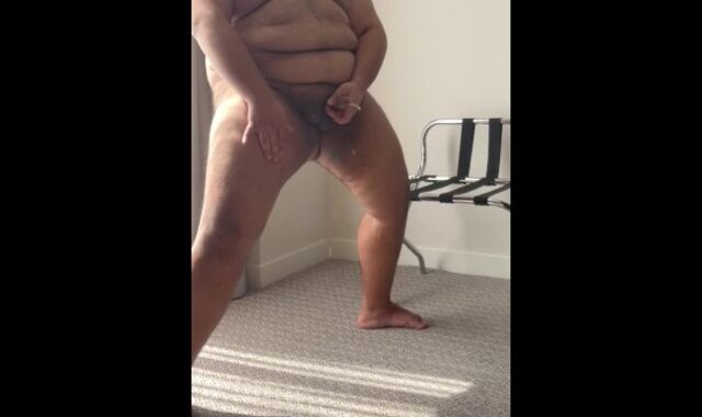 Chub shoots a load Everywhere