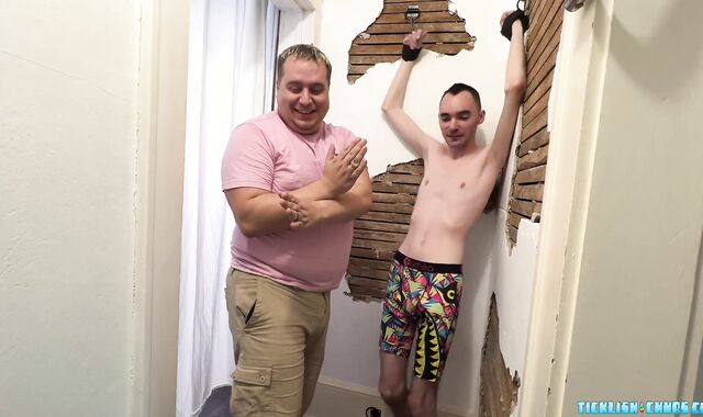 TicklishChubs: Dom Matt luvs his arms rambling around Spiritmonkeys slender bod