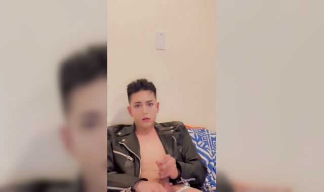 Fem lad in leather jacket masturbates off cut trunk and plays with his stud honeypot