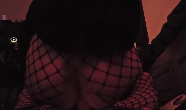 Femboy Sits On XXL Fuck stick