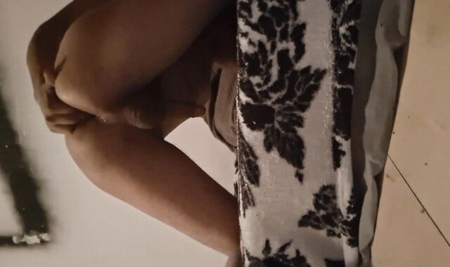 I enjoy to demonstrate how uber-sexy i truly am hehe I would enjoy to get poked with some big black cock