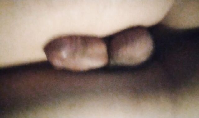 Mostrando mi cuerpo afeminado