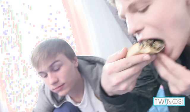 Crazy Sweeties Liam P And James T Gargle Their Hefty Stiff Beefsticks!