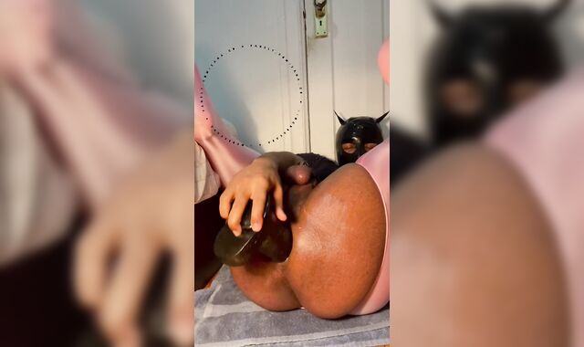 Cock-squeezing muff for thick wood