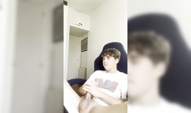 Naughty Youngster Gives His Man meat a Slow, Raw Rubdown