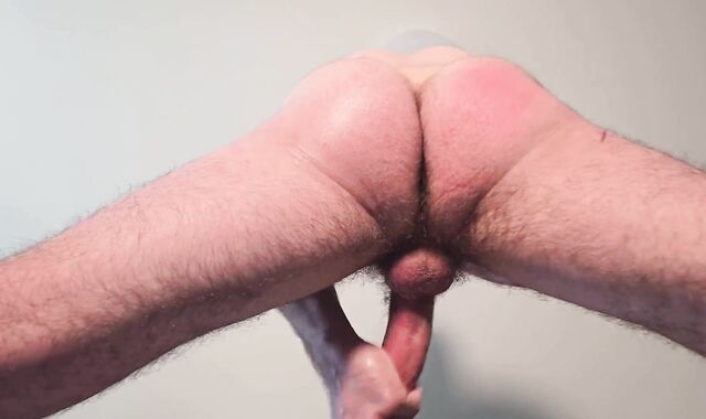 YOUTHFUL MAN MASTURBATING - Awesome Sight from Below