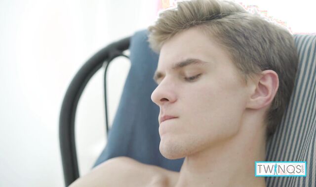 Blondie Sweetie Alexander S Catapults His Bootie With A Immense Faux-cock!