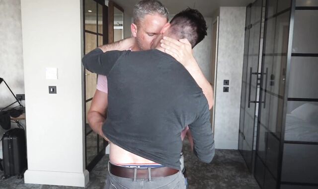 Str8 Businessman Mike books motel nude