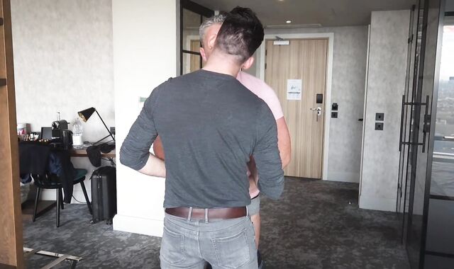 Str8 Businessman Mike books motel nude