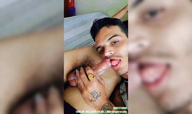Cheirando e chupando meu femboy submisso, apenas porque eu quis