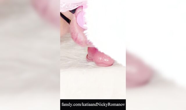 Sissy likes toying with her gash and spurting jizm