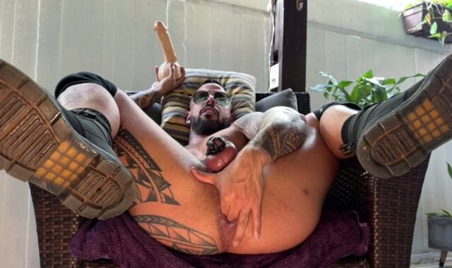 It’s Dido Time witness me dump after opening up my slot wit my humungous Fucktoys "OrtizJona"