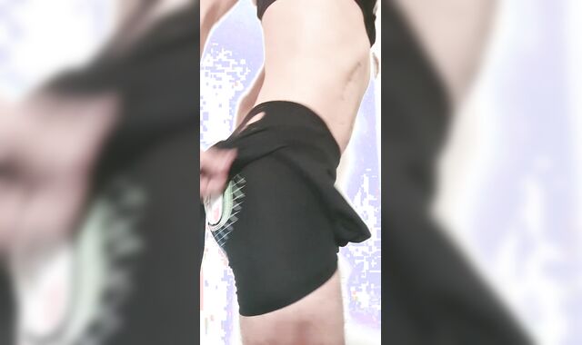 ممم توحشت الزب يكون كبيير يمحنني