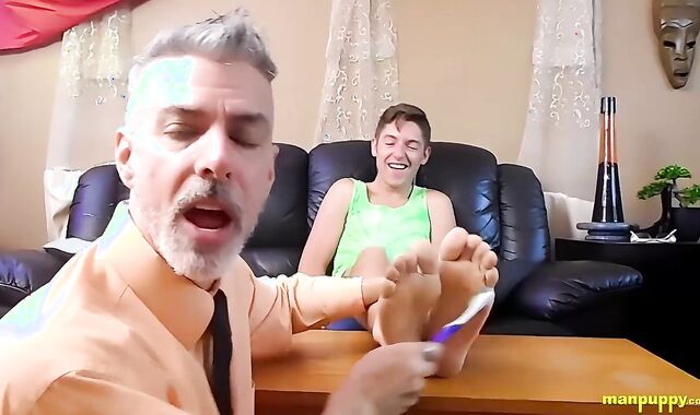 Richard Lennox Uses Roped Devin Jones For His Demonstration