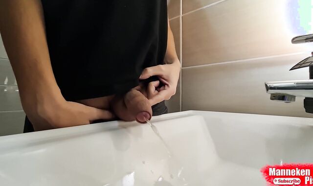 A yam-sized dosage of urine in the washbasin from a stud