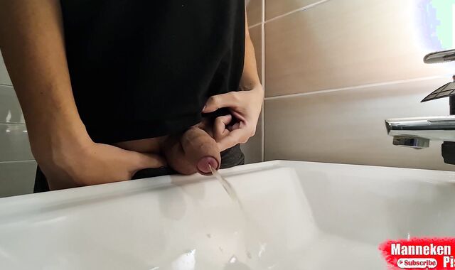 A yam-sized dosage of urine in the washbasin from a stud