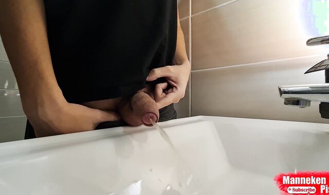 A yam-sized dosage of urine in the washbasin from a stud