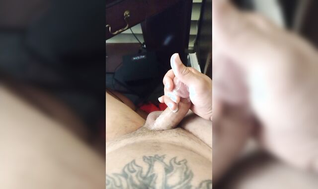 Who wants to blow my pink cigar and drink my jism when I jizm