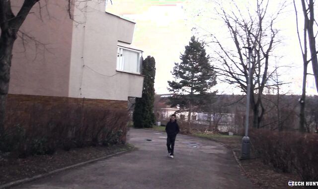 Czech Hunter: Impatient Display-off with a Lovely Physique