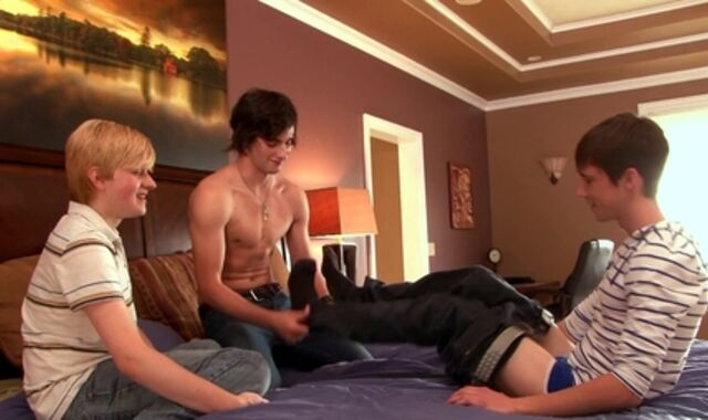 Next Door Twunk: Skyler's Goopy Wednesday