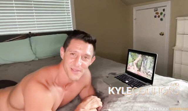 Next Door Homemade: Analingus Rampage In The Open