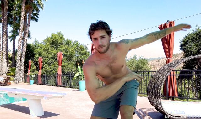 Next Door Homies: Dark-hued Jock Pulverizes Milky Stallion