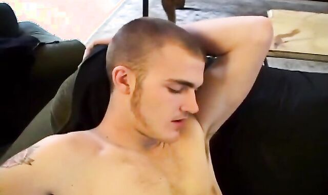 Next Door Friends: Christian Wilde Demonstrates 'Em How It's Done