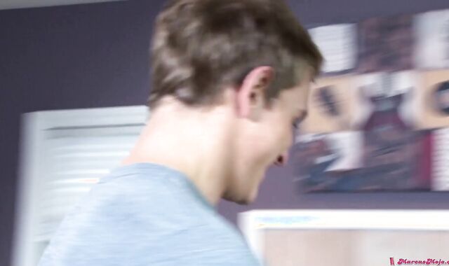 Marcus Mojo: Mojo's Phat Device Glides Deep