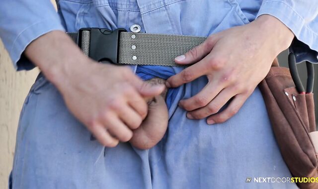 Next Door Originals: Electro-stimulation Inbetween Drake and Colton