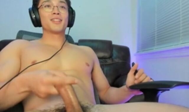 Abbuddy920236 Showcase aperture And man gravy