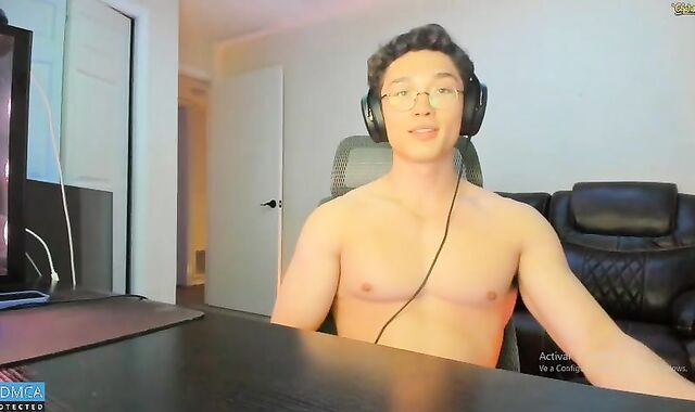 Abbuddy920236 Showcase aperture And man gravy