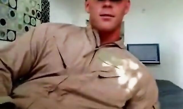 MILITARES FAZENDO PUTARIA NA webcam - AMADOR