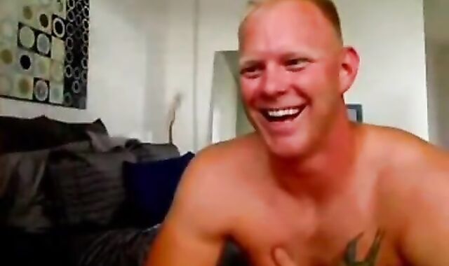 MILITARES FAZENDO PUTARIA NA webcam - AMADOR