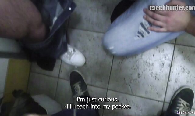 Czech Hunter: Nature's Call For 2 Fags