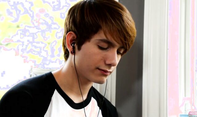 Next Door Twunk: Gargle My Bulbous Shaft Anderson!