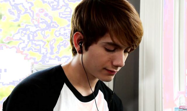 Next Door Twunk: Gargle My Bulbous Shaft Anderson!