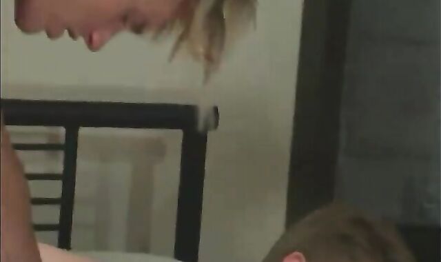 The guys Next Door - Vignette trio