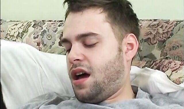 Bearded stud gets A Proficient jummy