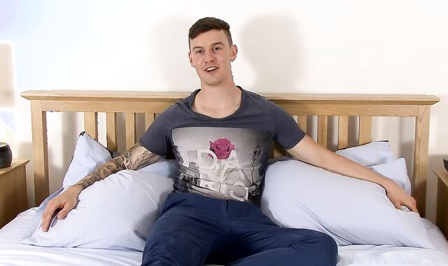 Gym Buff Mark Works His man-meat