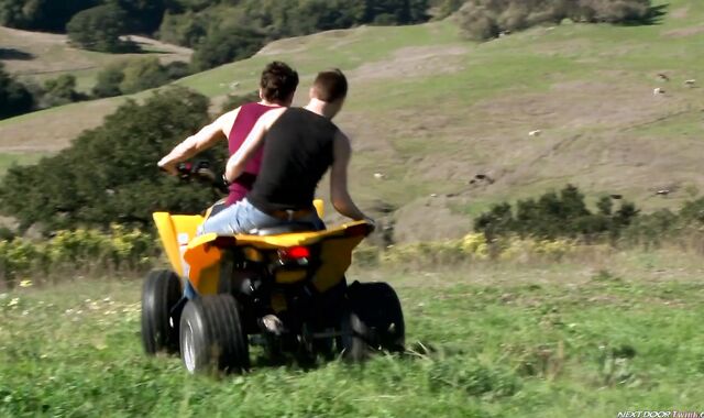 Next Door Lad: 2 Jocks Neat Up After a Rail