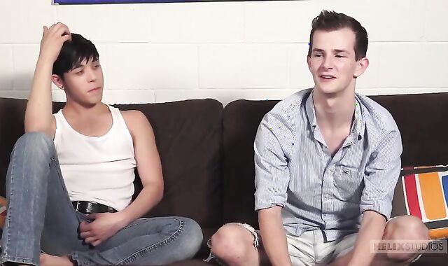 Jasper & Jamie sans a condom Live